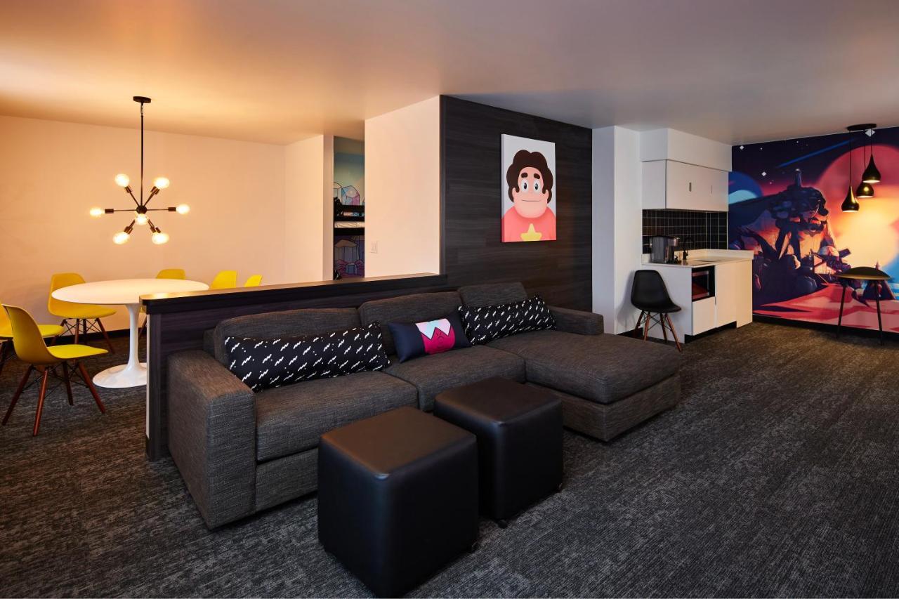 Cartoon Network Hotel Smoketown  エクステリア 写真
